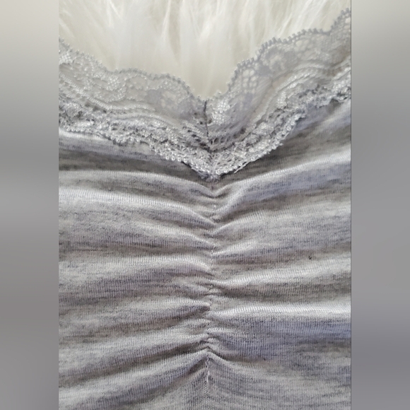 White House Black Market Heathered Gray Spaghetti Strap Lace Trim Cami Size S - Picture 4 of 9